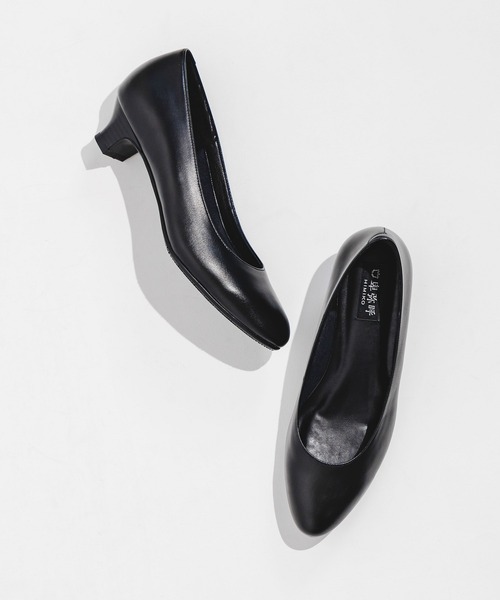 卑弥呼（ヒミコ）の「【Made in Japan】【卑弥呼】【撥水】 3.5cmヒールラウンドトゥブラックパンプス/600001（パンプス・レディース・ブラック・22.5cm/23.0cm/23.5cm/24.0cm/24.5cm/25.0cm/25.5cm/26.0cm/26.5cm/21.5cm/22.0cm）」の8枚目の写真