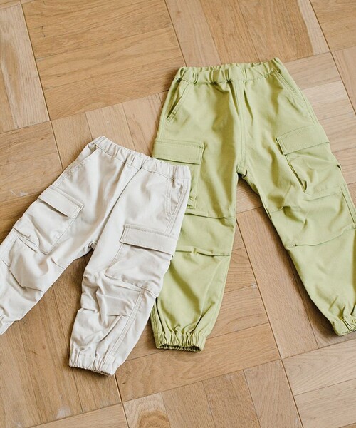 BRANSHES（ブランシェス）の「カーゴロングパンツ（カーゴパンツ・キッズ・アイボリー/ライム・110/120/130/140/150/90/100）」の11枚目の写真