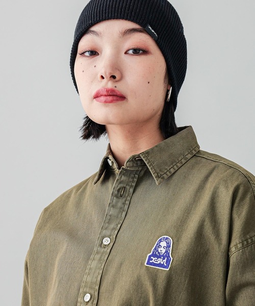 X-girl(エックスガール)の「FACE PIGMENT DYED S/S SHIRT(シャツ/ブラウス・レディース・ブラック/オリーブ/レッド・S/M)」の13枚目の写真