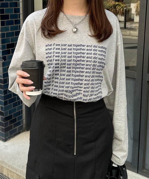 LE MORE(リモア)の「オーバーサイズレタリングロンT(Tシャツ/カットソー・レディース・ブラック/オートミール/グレー・FREE)」の9枚目の写真