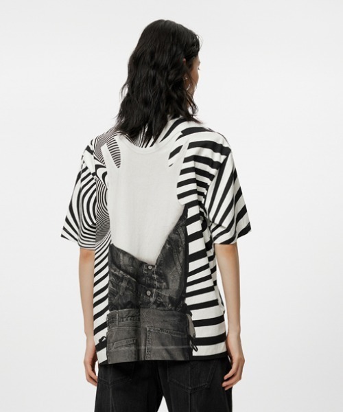 JNBY(ジェーエヌビーワイ)の「Eye-catching Printed Loose-fit Cotton T-shirt(Tシャツ/カットソー・レディース・ブラック系その他/ブルー系その他4/ピンク系その他5・38/36)」の6枚目の写真