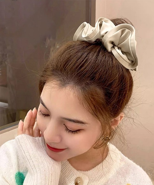 Miniministore（ミニミニストア）の「シュシュ大きめ 大人 ボリュームヘアゴム（シュシュ・レディース・アイボリー/キャメル/ブラウン/ダークブラウン/ダークグレー/ブラック/ベージュ/グレー・FREE）」の15枚目の写真