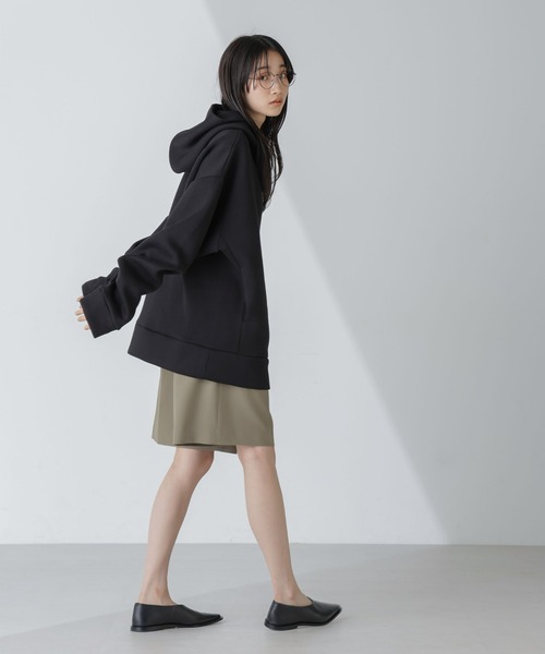 NANO universe（ナノユニバース）の「【WEB限定】テックダンボールダブルジップBIGパーカ男女兼用（パーカー・レディース・ライトベージュ/ブラック/オフホワイト/グレー・M/L）」の13枚目の写真