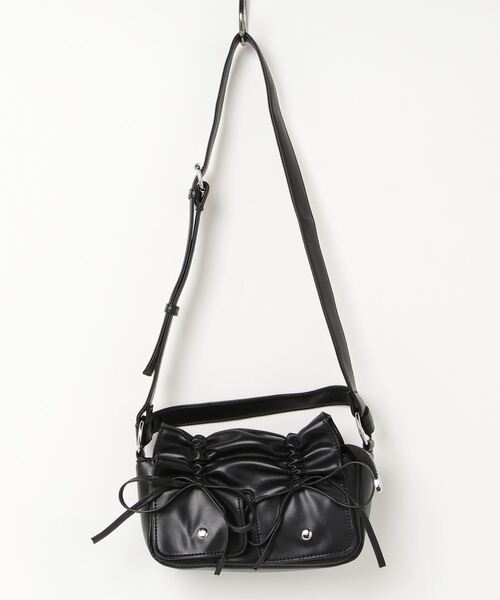HIKA(ヒカ)の「【HIKA】リボンギャザーフェイクレザーショルダーBAG(ショルダーバッグ・レディース・ブラック/ホワイト・FREE)」の2枚目の写真