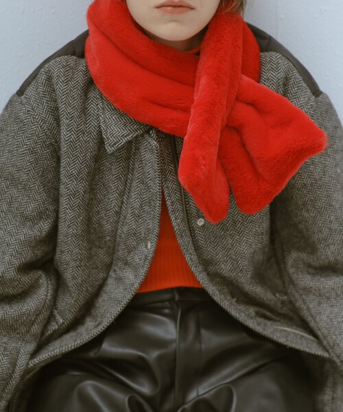 Ray BEAMS（レイビームス）の「フェイクファー ティペット（マフラー・レディース・ネイビー/レッド/サックスブルー・ONE SIZE）」の3枚目の写真