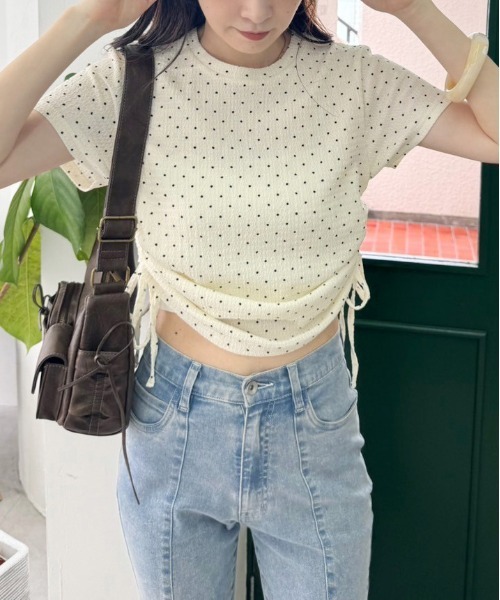 one after another NICE CLAUP(ワンアフターアナザーナイスクラップ)の「サイドドロストT/WEB限定アイテム(Tシャツ/カットソー・レディース・ブラック/アイボリー/ピンク・FREE)」の4枚目の写真