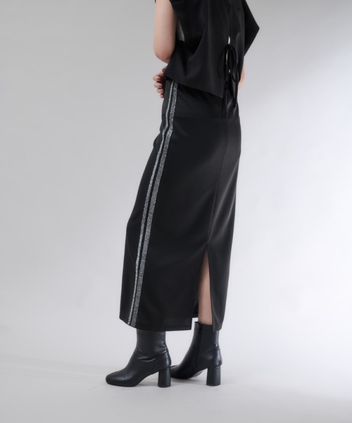 Shelly island(シェリーアイランド)の「ラメラインスカート(スカート・レディース・チャコールグレー/ブラック・FREE)」の6枚目の写真