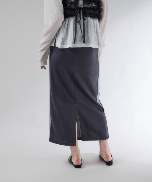 Shelly island(シェリーアイランド)の「ラメラインスカート(スカート・レディース・チャコールグレー/ブラック・FREE)」の13枚目の写真