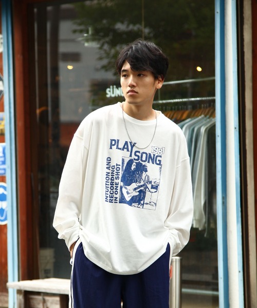 ZIP FIVE(ジップファイブ)の「【ZIP FIVE】 フォトグラフィック プリント ルーズシルエット 長袖 Tシャツ / ロンT(Tシャツ/カットソー・メンズ・ホワイト×ブラック/ホワイト×ブルー/ホワイト系3/ホワイト系2/ホワイト系1/ホワイト系・LARGE/MEDIUM)」の4枚目の写真