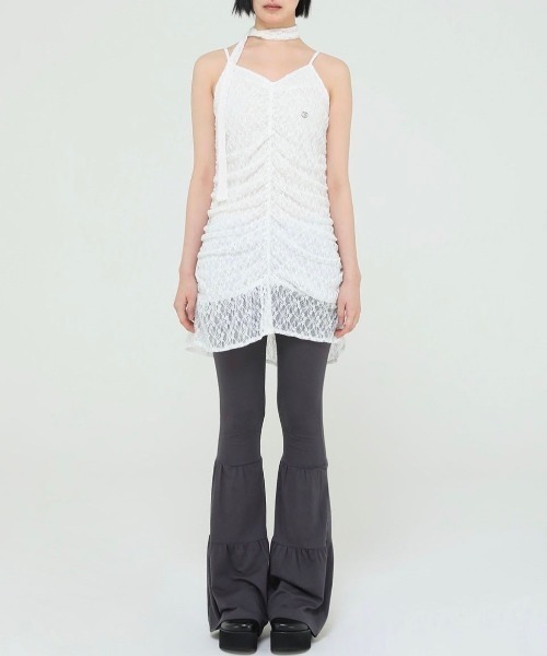 UGLY SHADOW（アグリーシャドウ）の「韓国ブランド Uglyshadow アグリーシャドウ TIE SHIRRING LACE DRESS タイ付きワンピース シャーリングワンピース キャミワンピ キャミソールワンピース レースワンピース 袖なしワンピース ノースリーブ スリーブレス 韓国ファッション 韓国ストリート ストリートファッション（ワンピース・レディース・ホワイト/ブラック・S）」の6枚目の写真