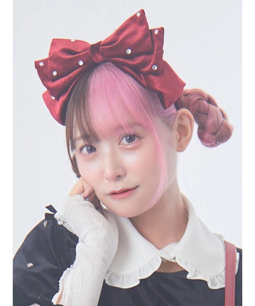 Ank Rouge（アンクルージュ）の「キラキラビジューベロアリボンカチューシャ（カチューシャ・レディース・ブラック/ライトブルー/レッド/ホワイト・FREE）」の7枚目の写真