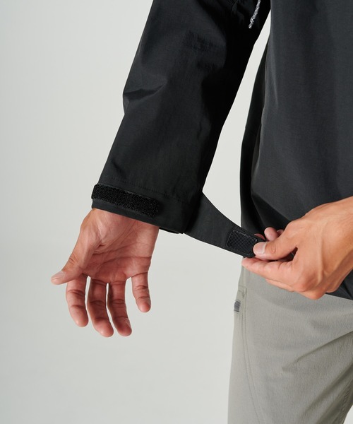 Eddie Bauer（エディーバウアー）の「【First Ascent】オムニチュード シェル ジャケット（ナイロンジャケット・メンズ・ブラック/ダークカーキ/グレイッシュブルー・S/L/XL/XXL/M）」の8枚目の写真