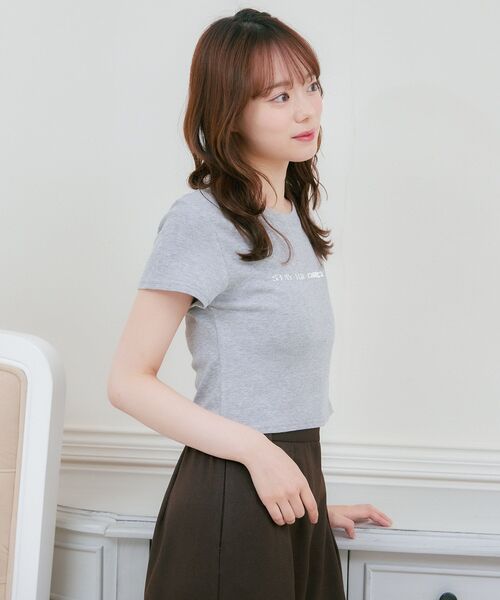ems excite（エムズエキサイト）の「3DロゴプリントテレコCT（Tシャツ/カットソー・レディース・グリーン/チャコールグレー/オフホワイト・FREE）」の19枚目の写真