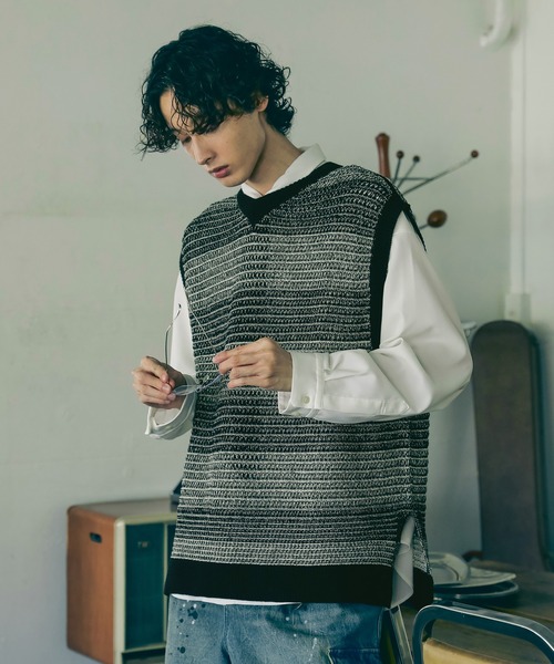 Bleme（ブレム）の「透かし編み メランジ ボーダー ルーズ メッシュ ニットベスト（ベスト・メンズ・ブラック系/グリーン系・L/M/S/XL）」の7枚目の写真