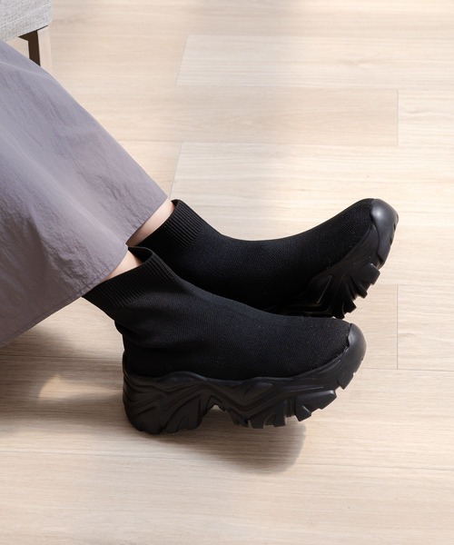 LAKOLE(ラコレ)の「ニットスニーカーソールブーツ / 140064(ブーツ・レディース・アイボリー/ブラック・MEDIUM/LARGE)」の1枚目の写真