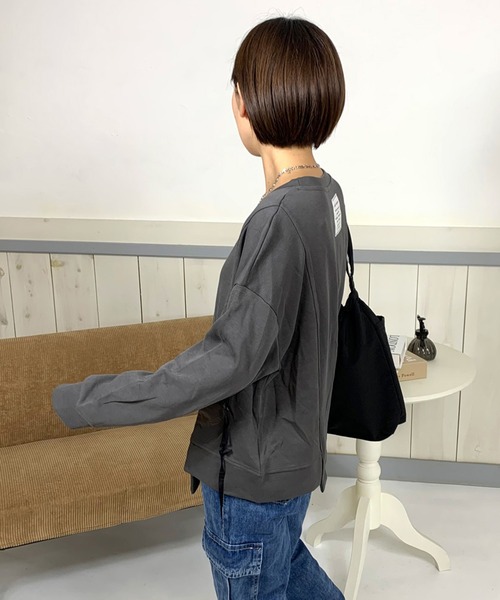 CRB(シーアールビー)の「ジップ付ポケットトップス(Tシャツ/カットソー・レディース・ブラック/カーキ/チャコールグレー・F)」の10枚目の写真