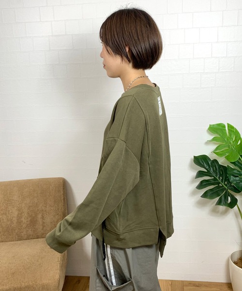 CRB(シーアールビー)の「ジップ付ポケットトップス(Tシャツ/カットソー・レディース・ブラック/カーキ/チャコールグレー・F)」の14枚目の写真