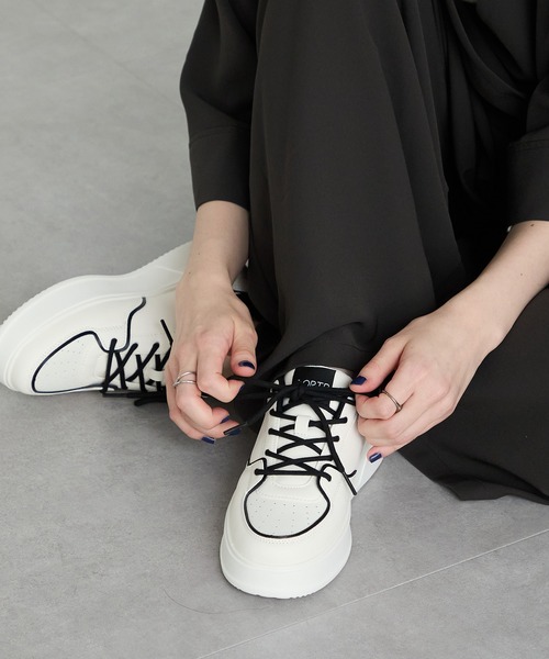 ORiental TRaffic(オリエンタルトラフィック)の「バイカラーボリュームソールスニーカー/OT3750(スニーカー・レディース・ブラック×ホワイト/ホワイト/レッド/ブラウン・35/36/37/38/39/40/41/42)」の14枚目の写真