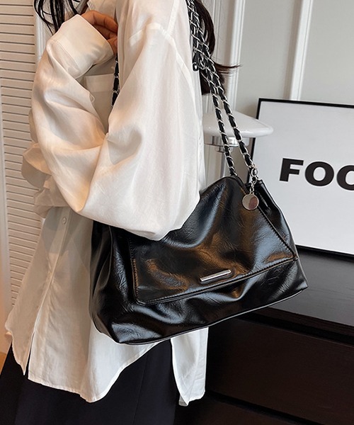 c.u.l（シーユーエル）の「チェーンショルダー フラップショルダーバッグ cula1035（ショルダーバッグ・レディース・ホワイト/ブラック/シルバー・FREE）」の5枚目の写真