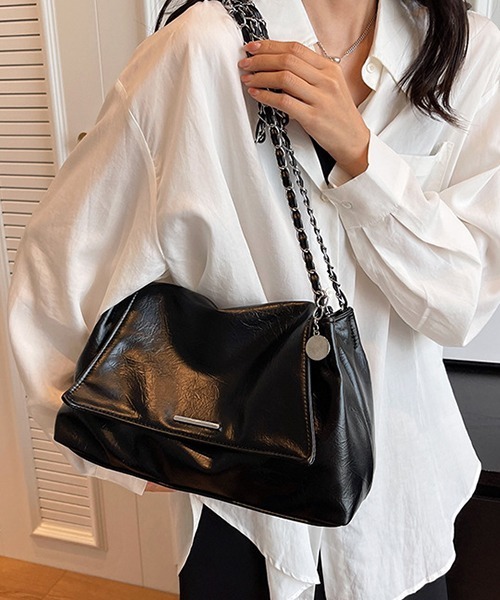 c.u.l（シーユーエル）の「チェーンショルダー フラップショルダーバッグ cula1035（ショルダーバッグ・レディース・ホワイト/ブラック/シルバー・FREE）」の6枚目の写真