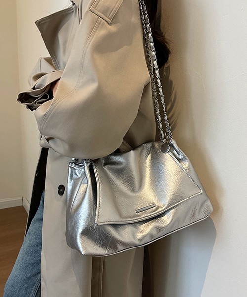 c.u.l（シーユーエル）の「チェーンショルダー フラップショルダーバッグ cula1035（ショルダーバッグ・レディース・ホワイト/ブラック/シルバー・FREE）」の9枚目の写真