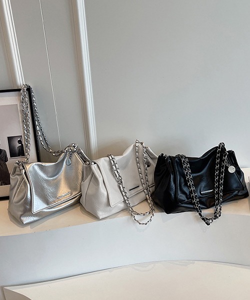 c.u.l（シーユーエル）の「チェーンショルダー フラップショルダーバッグ cula1035（ショルダーバッグ・レディース・ホワイト/ブラック/シルバー・FREE）」の14枚目の写真