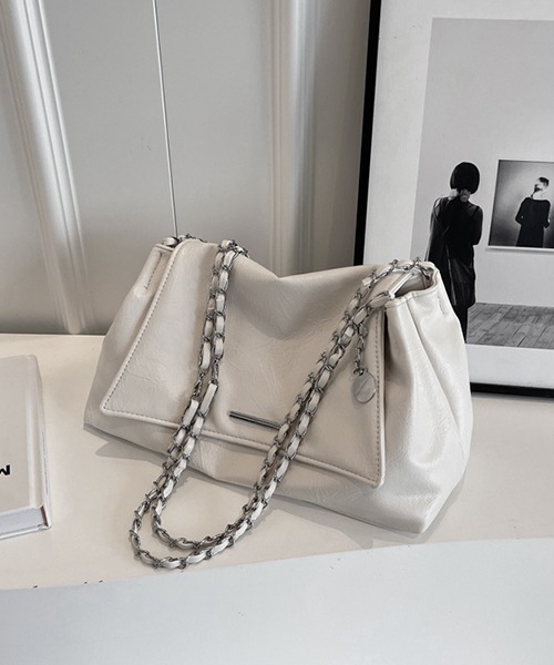 c.u.l（シーユーエル）の「チェーンショルダー フラップショルダーバッグ cula1035（ショルダーバッグ・レディース・ホワイト/ブラック/シルバー・FREE）」の21枚目の写真