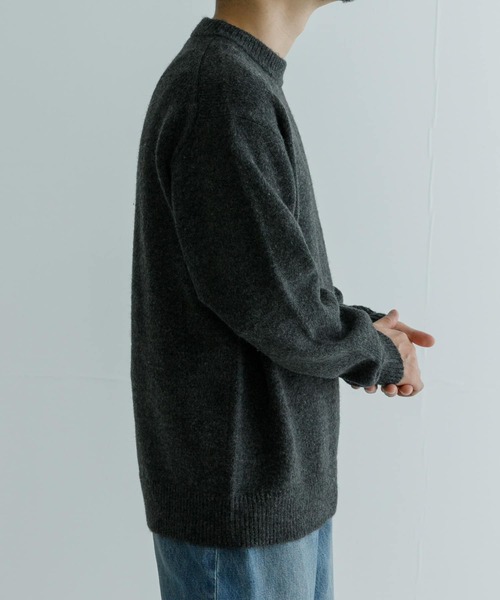 URBAN RESEARCH（アーバンリサーチ）の「『UR GREEN』CREW NECK KNIT（ニット/セーター・メンズ・チャコールグレー/ライトグレー/ネイビー/カーキ/イエロー系その他・MEDIUM/LARGE）」の16枚目の写真