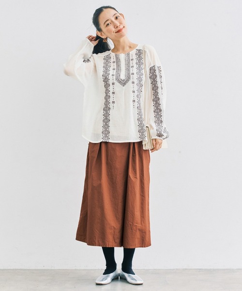 and myera(アンド マイラ)の「and myera アンティーク刺しゅうブラウス(シャツ/ブラウス・レディース・ホワイト系その他・LL/L/M/S)」の7枚目の写真