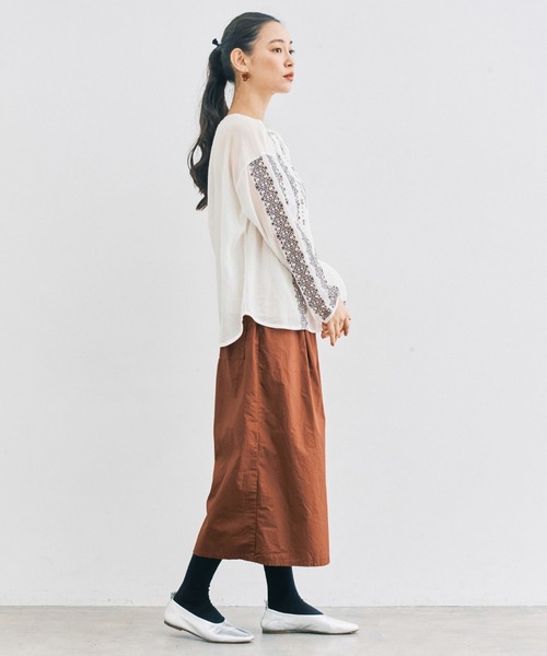 and myera(アンド マイラ)の「and myera アンティーク刺しゅうブラウス(シャツ/ブラウス・レディース・ホワイト系その他・LL/L/M/S)」の8枚目の写真