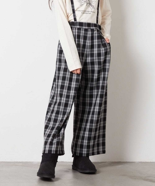 a.v.v（アーヴェヴェ）の「[140-150]サスペンダー付きワイドパンツ（その他パンツ・キッズ・ホワイト/ブラック/グレー/ダークインディゴブルー/ベージュ・150/140）」の2枚目の写真