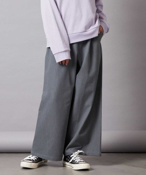 a.v.v（アーヴェヴェ）の「[140-150]サスペンダー付きワイドパンツ（その他パンツ・キッズ・ホワイト/ブラック/グレー/ダークインディゴブルー/ベージュ・150/140）」の10枚目の写真