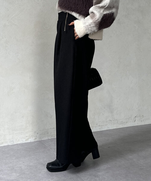 Thevon（ゼボン）の「GOLDジップタックパンツ（スラックス・レディース・チャコールグレー/ブラック/ブラウン・S/M）」の5枚目の写真