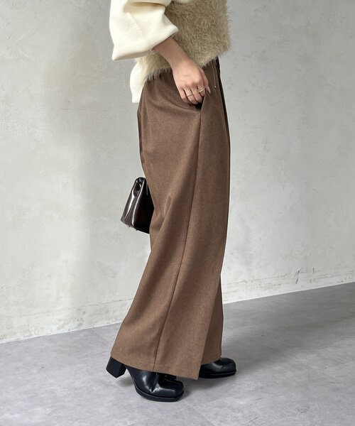 Thevon（ゼボン）の「GOLDジップタックパンツ（スラックス・レディース・チャコールグレー/ブラック/ブラウン・S/M）」の8枚目の写真