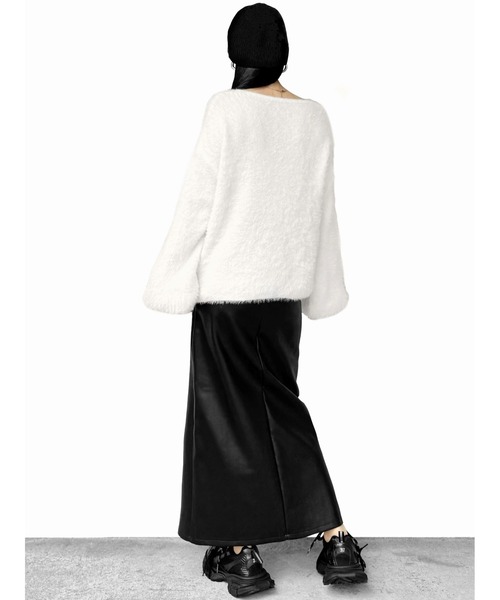 【LVEU.】モヘアVネックシャギーニット(Ai select) / トップス シャギー モヘア セーター ニット Vネック 起毛 ふわふわ 暖かい オーバー ブラック ホワイト（ニット/セーター）｜LVEU.（ラブユ.）