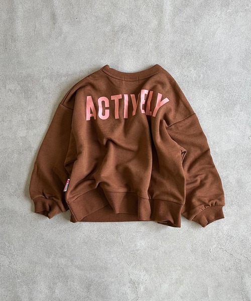 MARKEY'S（マーキーズ）の「【LSP WOW!】バックプリントトレーナー（スウェット・キッズ・チャコール/ベージュ/ラベンダー/ネイビー/ブラウン/オフホワイト/ブラック/ライトピンク/エメラルド/カーキ・80/90/100/110/120/130）」の4枚目の写真