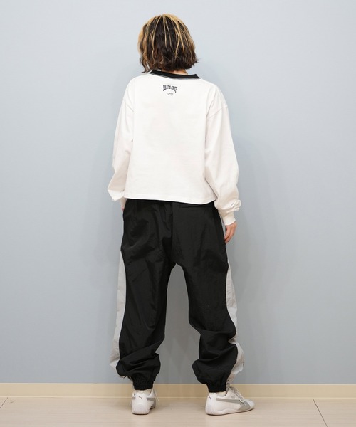 SANTA CRUZ(サンタクルーズ)の「【限定販売】SANTACRUZ/サンタクルーズ クロップド丈ロンT 502251433(Tシャツ/カットソー・レディース・ホワイト/ライトブラック/グレー・L/M)」の10枚目の写真