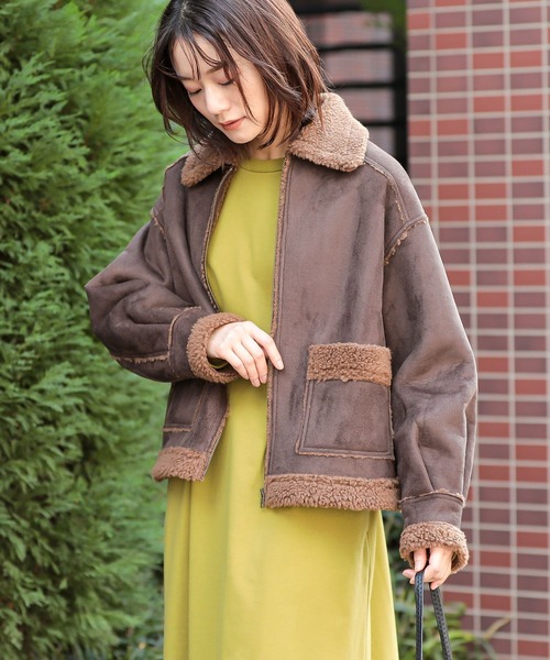 n'OrLABEL(ノアールレーベル)の「フェイクムートンショートジャケット(ムートンコート・レディース・ベージュ/ブラウン・1/2)」の7枚目の写真