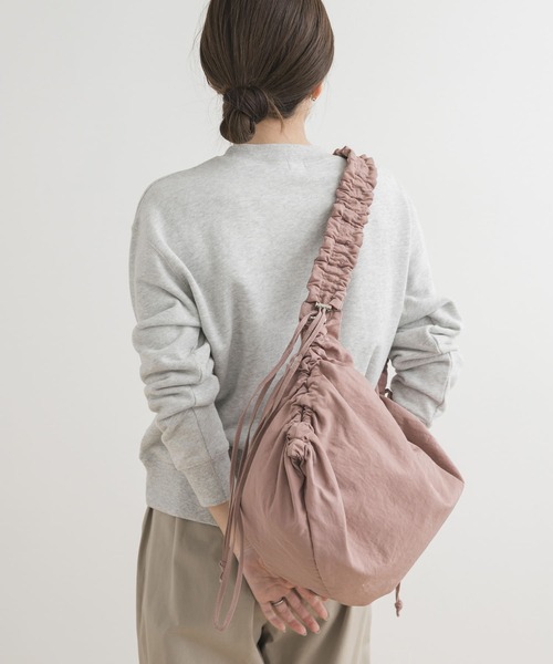 URBAN RESEARCH DOORS（アーバンリサーチドアーズ）の「『毛玉防止』裏毛クルーネックプルオーバー（Tシャツ/カットソー・レディース・ブラック/ブルー/グレー・MEDIUM）」の9枚目の写真