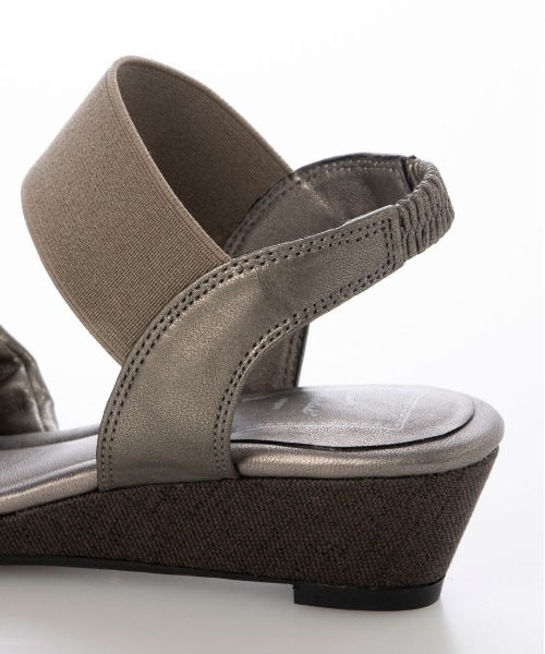 enchanted（エンチャンテッド）の「クロスワンストゴムウエッジサンダル（サンダル・レディース・ブラック/ブルーグレー/シルバー/シルバーグレー・S/M/L/LL）」の16枚目の写真