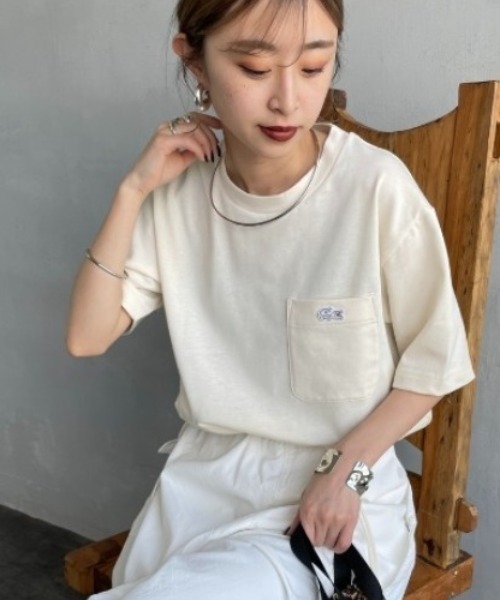 LACOSTE（ラコステ）の「[LACOSTE/ラコステ] ワンポイントロゴ クルーネックポケットTシャツ（Tシャツ/カットソー・レディース・ブラック/ネイビー/ホワイト/オフホワイト・2/3/4/5/6）」の3枚目の写真