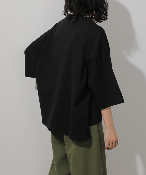emesuelee(エメスーリー)の「UV遮蔽率90%以上 ヘビーウェイト天竺ワイドプルオーバー(Tシャツ/カットソー・レディース・ネイビー/グレイッシュベージュ/ブラック/アイボリー/ブルー・フリー)」の6枚目の写真