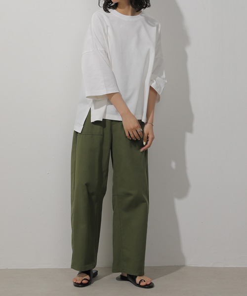 emesuelee(エメスーリー)の「UV遮蔽率90%以上 ヘビーウェイト天竺ワイドプルオーバー(Tシャツ/カットソー・レディース・ネイビー/グレイッシュベージュ/ブラック/アイボリー/ブルー・フリー)」の16枚目の写真