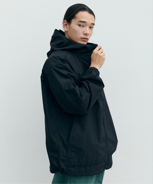 KELTY(ケルティ)の「パッカブル コンパクト パーカー(マウンテンパーカー・レディース・ブラック/ブルー/カーキ/アイボリー/グレイッシュベージュ・L/M/S/XL)」の13枚目の写真