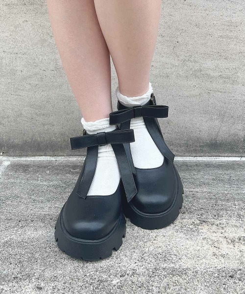 F i.n.t(フィント)の「ビッグリボン厚底パンプス/ fint フィント(パンプス・レディース・アイボリー/ブラック・S/M/L)」の4枚目の写真