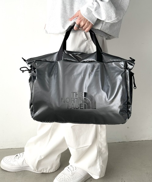THE NORTH FACE（ザノースフェイス）の「国内未発売 THE NORTH FACE(ザ・ノースフェイス)/2WAY 軽量 大容量 巾着型 ショルダー ボストン トラベル ダッフルバッグ/BONNEY DUFFLE BAG（ボストンバッグ・レディース・ブラック/グレー/クリーム・FREE）」の12枚目の写真