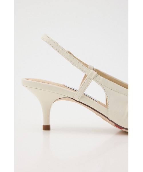 STACCATO(スタッカート)の「ソフティギャザーオープンパンプス(パンプス・レディース・ホワイト/ゴールド・22.5cm/23cm/23.5cm/24cm/24.5cm)」の16枚目の写真