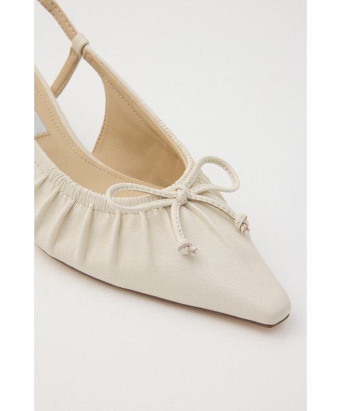 STACCATO(スタッカート)の「ソフティギャザーオープンパンプス(パンプス・レディース・ホワイト/ゴールド・22.5cm/23cm/23.5cm/24cm/24.5cm)」の17枚目の写真