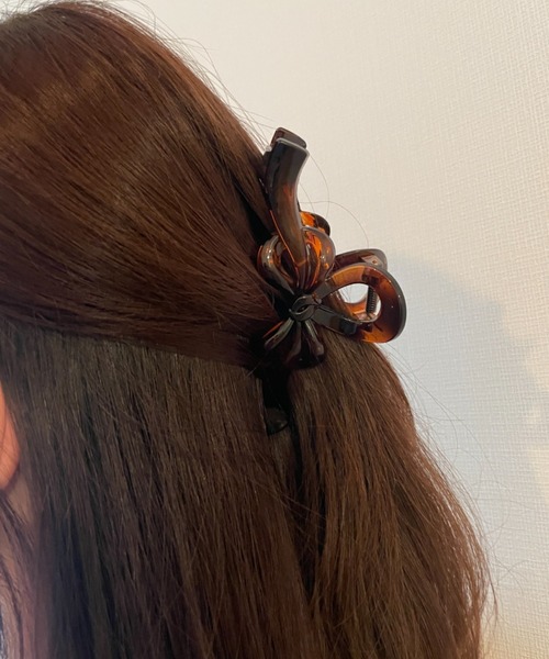 FOREVER 21（フォーエバー トゥエンティーワン）の「リボンヘアクリップ3（バレッタ/ヘアクリップ・レディース・ブラック/ブラウン・FREE）」の9枚目の写真