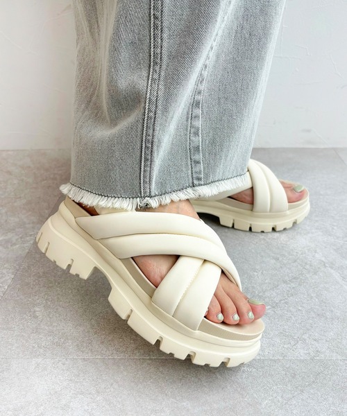 ORiental TRaffic（オリエンタルトラフィック）の「クロスベルト厚底サンダル/51201（サンダル・レディース・ブラック/ベージュ・S/M/L/LL/SS/3L）」の15枚目の写真